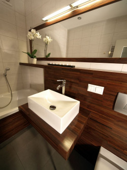 Drewniany blat w łazience