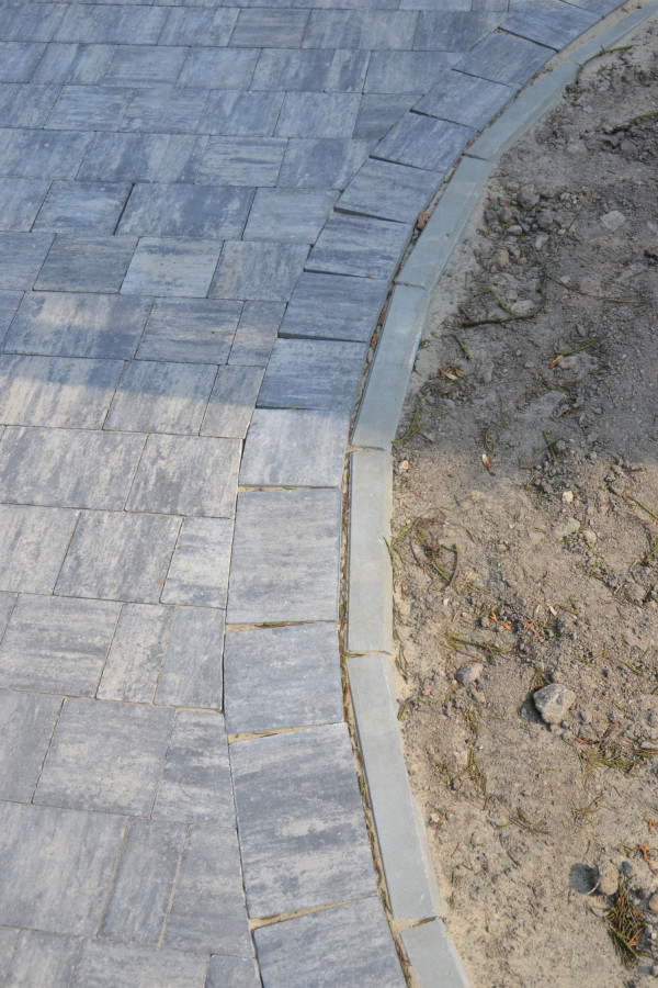 Elementy wykończenia zaokrąglonych obrzeży