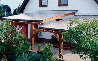 Jaki materiał wybrać, jeśli chcemy samodzielnie wykonać zadaszenie tarasu?