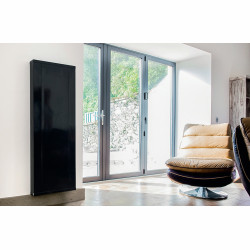 Grzejnik DECOR PRO - wąski, wysoki model, o płaskiej, gładkiej powierzchni