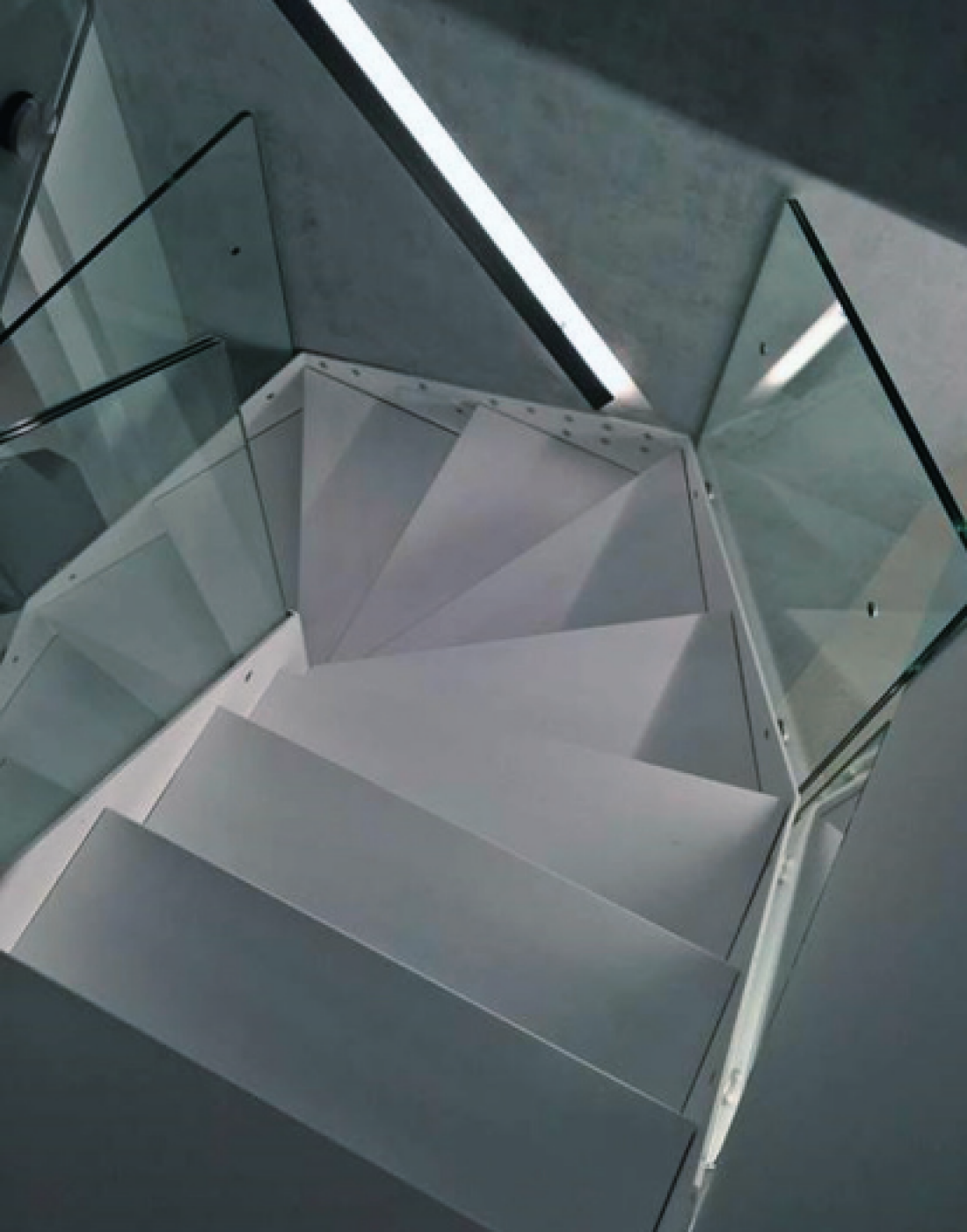 Czy schody można wykonać ze szkła?