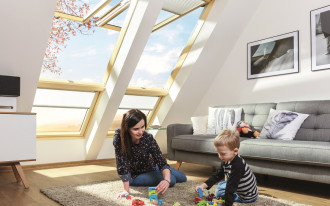 Nowe okno dachowe uchylno-obrotowe preSelect MAX w ofercie FAKRO