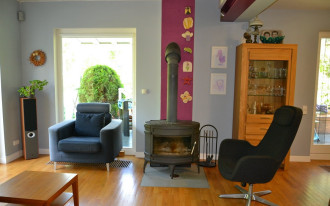 Ogrzewanie wolno stojącą kozą w dwukondygnacyjnym domu