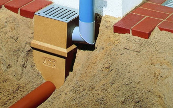 Elementy systemu odwodnienia liniowego