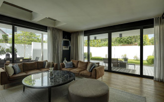 Jakie okna wybrać, by skutecznie tłumiły hałas?