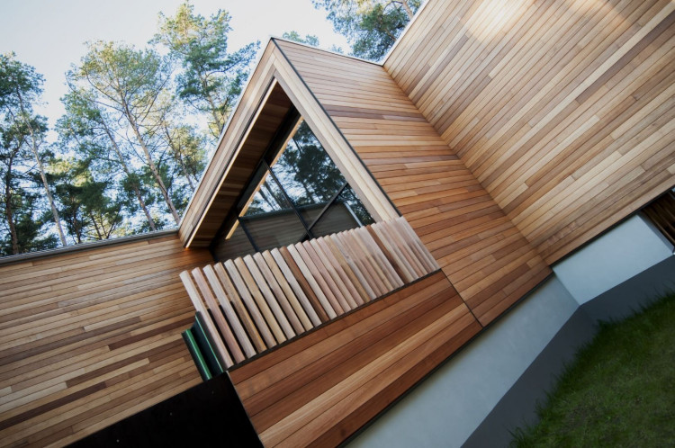 Elewacja drewniana na zewnątrz 