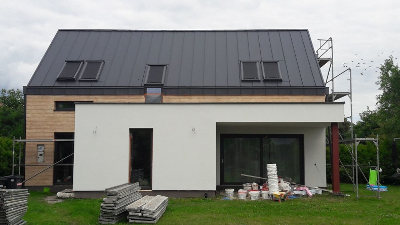 Markizy na oknach dachowych