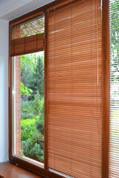 Listwa montażowa z zaczepami