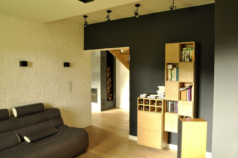 Farba w kolorze grafitowym we wnętrzu