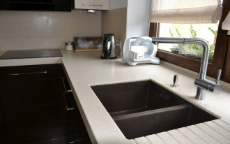 Blat kuchenny z konglomeratu kamiennego za 8000 zł