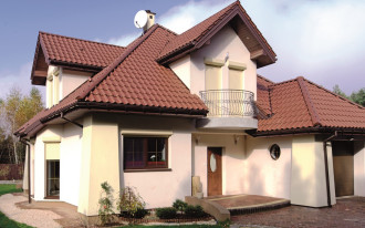 Jakie są różnice pomiędzy dachówkami ceramicznymi a cementowymi?