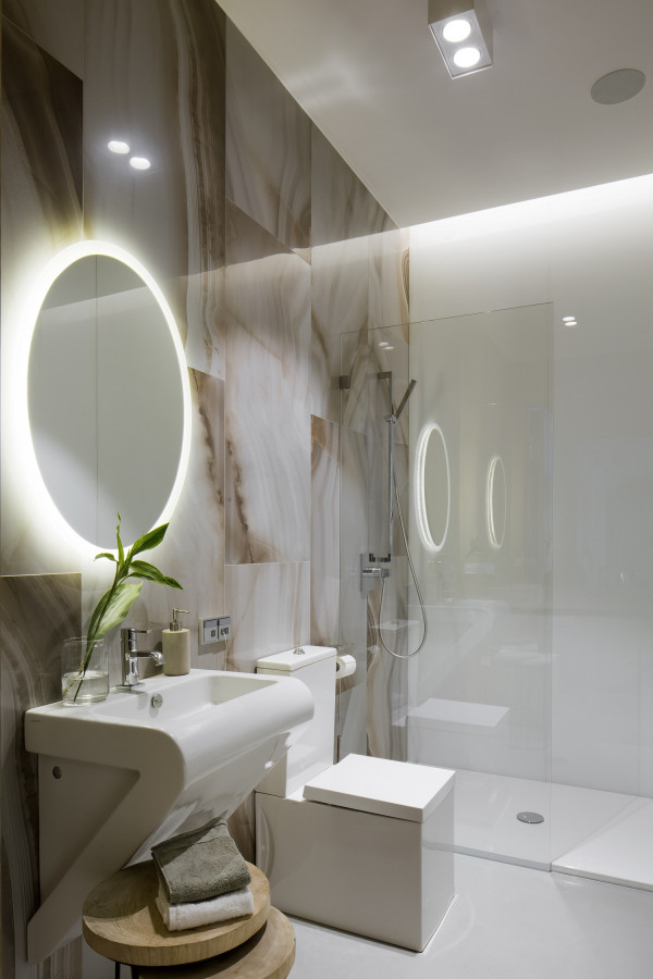 Lustra z podświetleniem ledowym