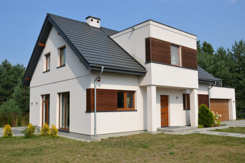 Dom z prostą bryłą