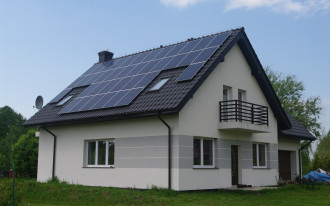 Instalacja fotowoltaiczna - jak to działa i kiedy się sprawdza?