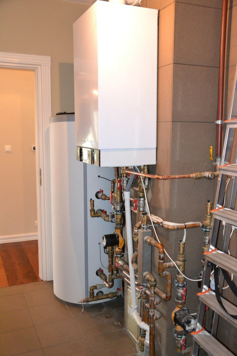 Zasobnik c.w.u. oraz kocioł gazowy