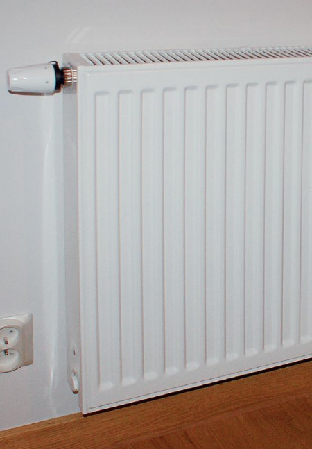 W domu Joanny i Patryka ogrzewanie podłogowe to tylko 30% instalacji, resztę stanowią grzejniki płytowe z podłączeniem środkowym