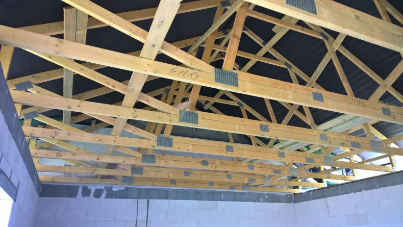 Prefabrykowane dźwigary dachowe