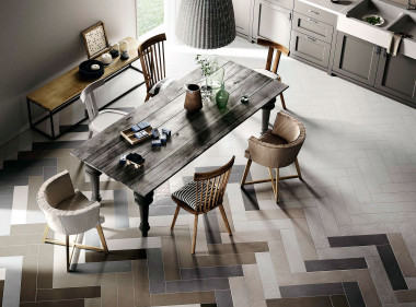 Płytki o formacie klepek podłogowych z kolekcji Le Terre