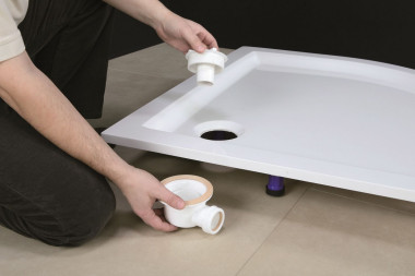 Montaż kabiny prysznicowej: montaż elementów odpływu