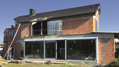 Montaż dużych przeszkleń