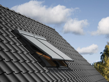 Rolety zewnętrzne na oknach dachowych