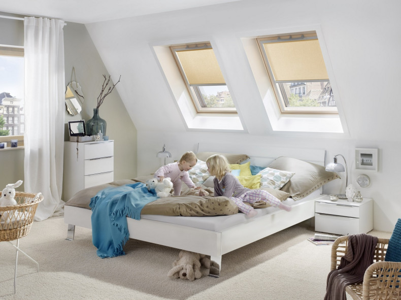 Rolety wewnętrzne na oknach dachowych