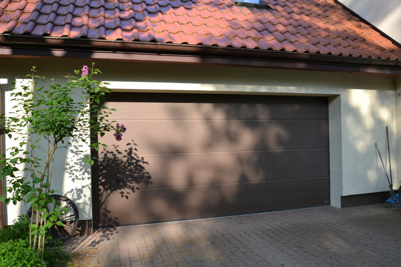 Brama o szerokości 4,5 m