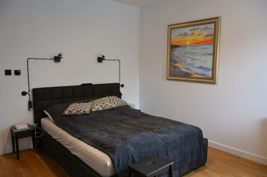 Gniazda i łączniki w sypialni