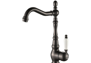 Czarna bateria zlewozmywakowa