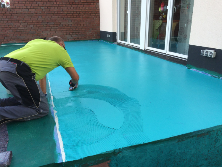 Hydroizolacja tarasu przy użyciu BOTAMENT® RD 1 Universal