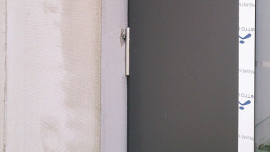 Niewłaściwie ulokowane drzwi zewnętrznych