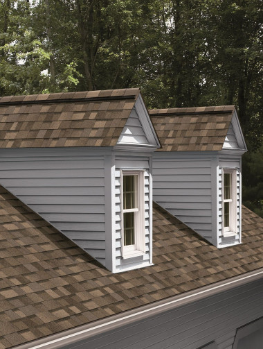 Gonty bitumiczne na dachu z lukarnami