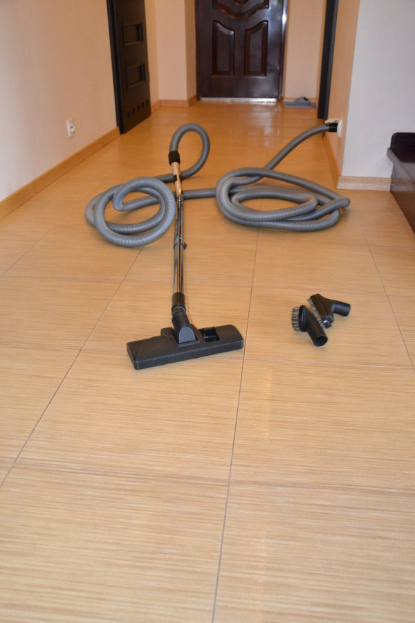 Rura bez włącznika w rączce i standardowy zestaw szczotek