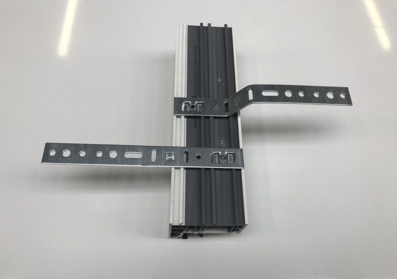 Wykonane z blachy ocynkowanej o grubości 2 mm nowe kotwy montażowe MS mają aż 220 mm długości.