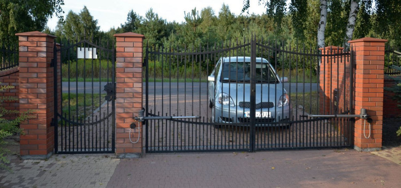 Brama ogrodzeniowa
