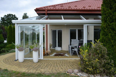 Nieogrzewana oranżeria - widok z zewnątrz