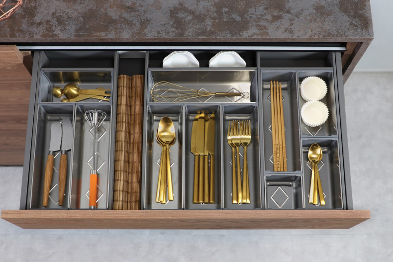 Wkłady z pojemnikami do ram REJS