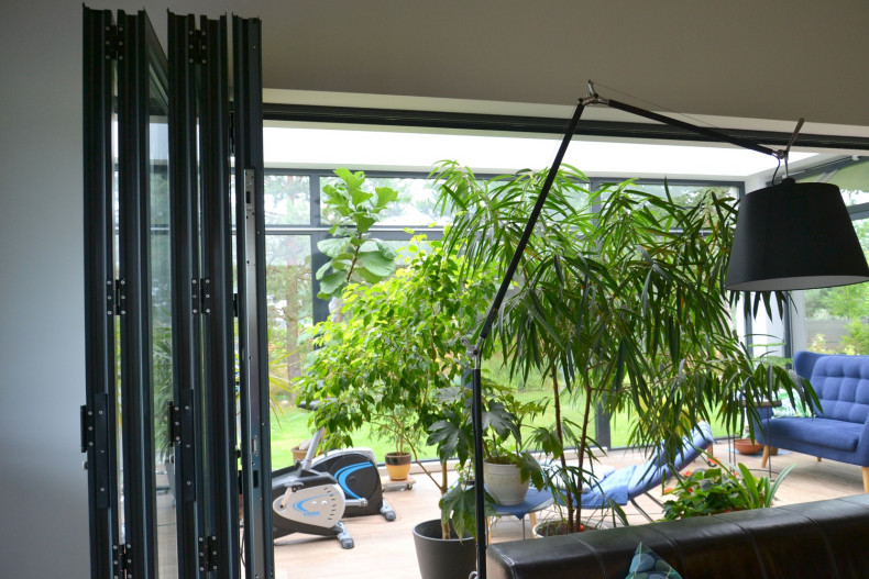 Granica oranżerii i salonu