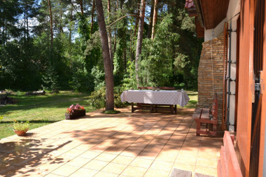 Taras wykończony gresem