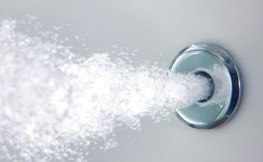 Dysza w wannie z hydromasażem