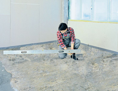 Wylewka samopoziomująca - wyznaczanie górnej powierzchni wylewki