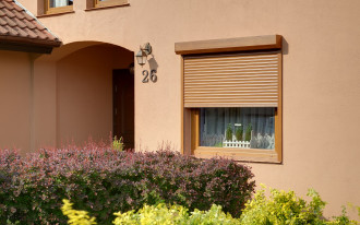 Dlaczego inwestorzy zakładają rolety zewnętrzne?