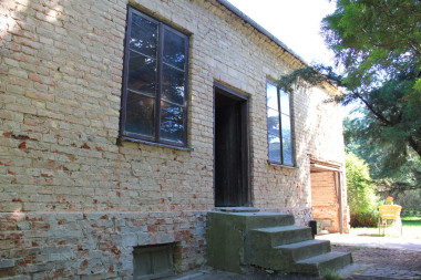 Zniszczona tradycyjna wyprawa tynkarska