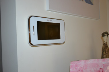 Unifon z ekranem dotykowym