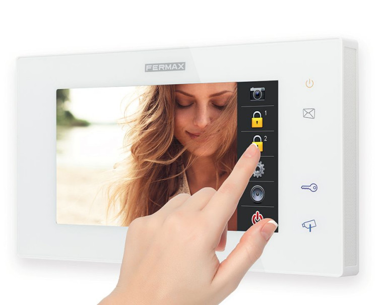 Wersje zaawansowane videodomofonu pozwalają nagrywać rozmowy oraz obraz