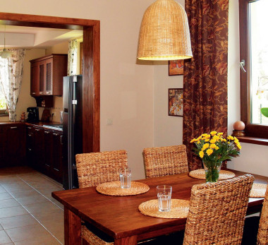 Jadalnia połączona z kuchnią