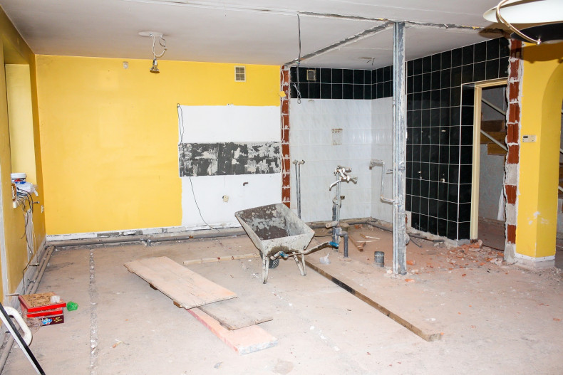 Widok wnętrza kuchni przed remontem