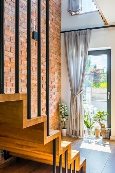 Schody na piętro po remoncie