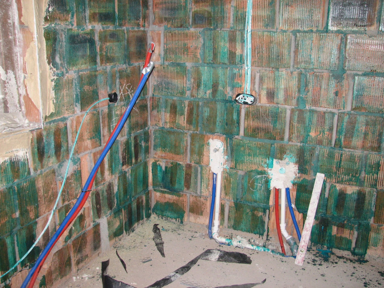 Układanie instalacji wodno-kanalizacyjnej