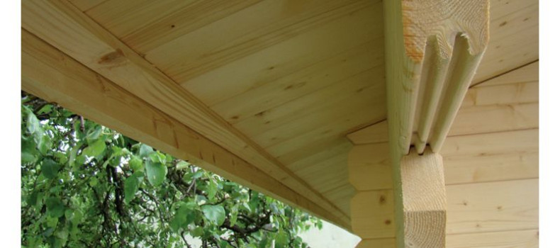 Listwy okapowe przymocowane do desek pokryciowych